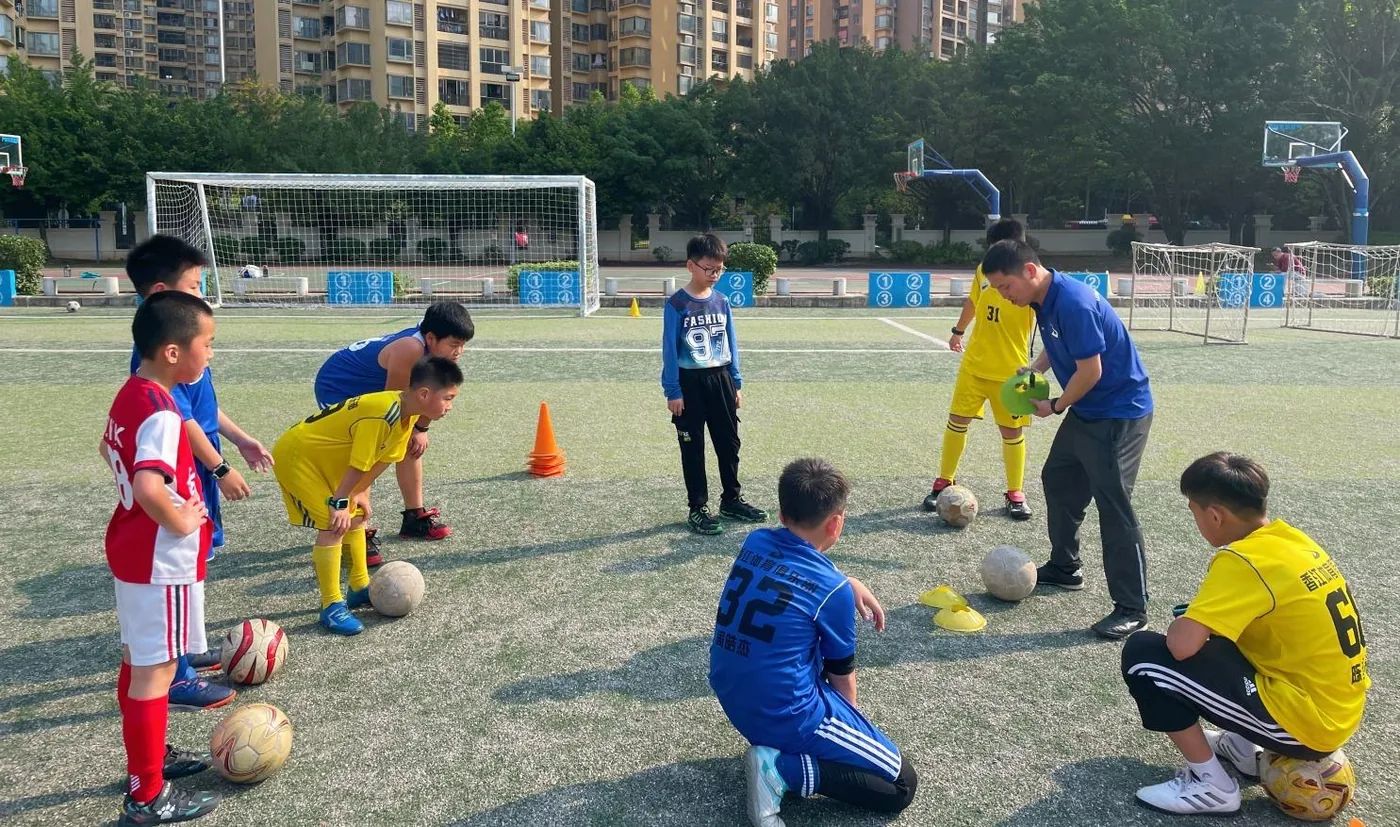 乐动足球俱乐部训练